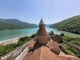 Замок Ананури