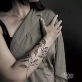 Anna Mahony - tattoo Batumi