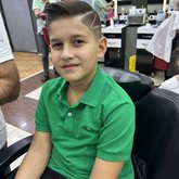 Beauty salon barber Ali