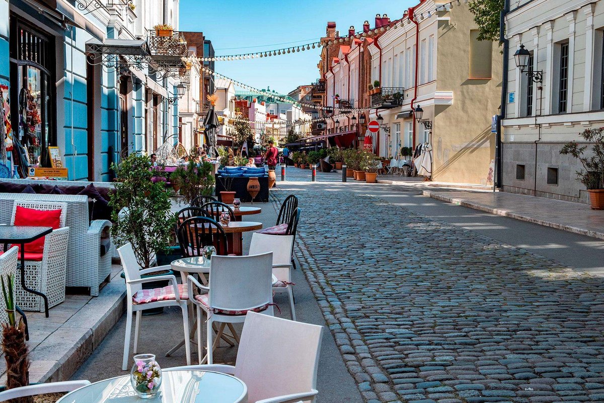 David Agmashenebeli Avenue