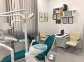 Dental clinic (пр-т Давида Агмашенебели, 40)