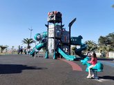 Children's playground (near the Colonnade)