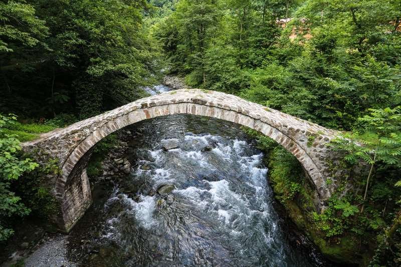 Arched stone bridge over the Kintrishi River