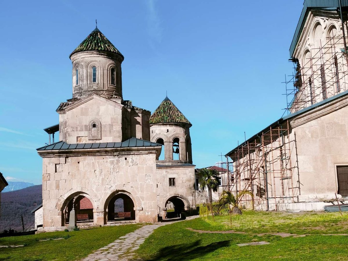 Гелатский монастырь