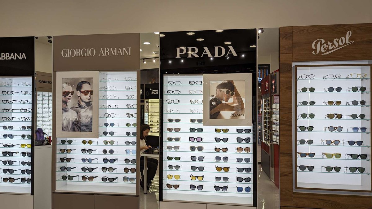 Glasses store in the Grand Mall shopping center