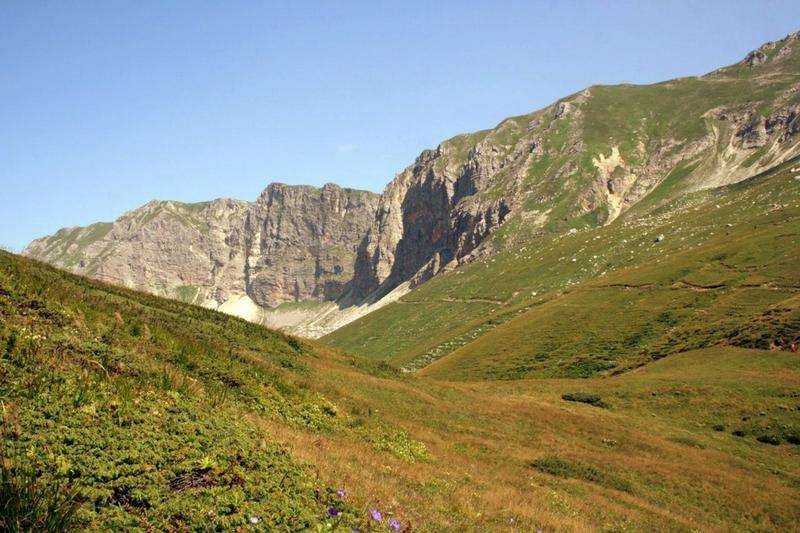 View of the Aschi plateau in Gordi