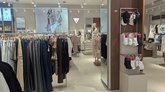 Guess Outlet Village