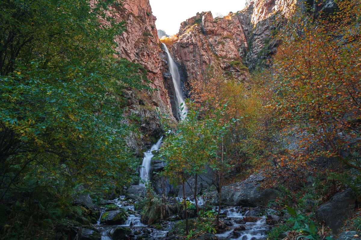 Gveleti-Big-Waterfalls-in-a-Dariali-Gorge-near-.original