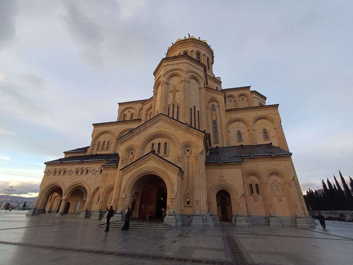 Цминда Самеба  ("Пресвятая Троица")