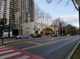 Гипермаркет "Carrefour" в Ваке