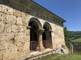Храм Архангелов в Пхотрери