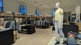 Levis Outlet Village