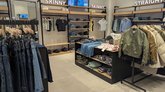 Levis Outlet Village
