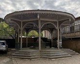 Источник с минеральной водой