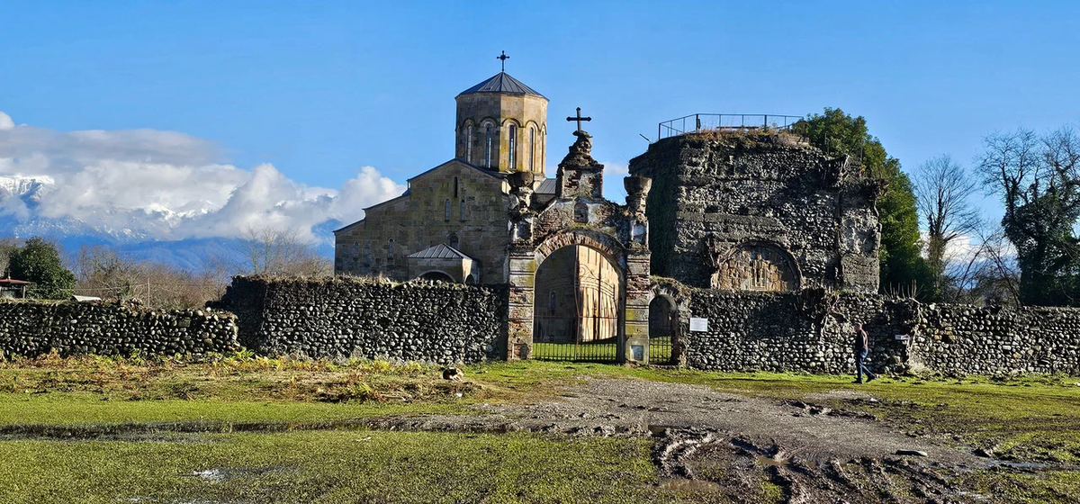 Mokvskiy_sobor_-_panorama_vkhod