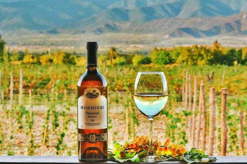 Mosmieri wine bottle
