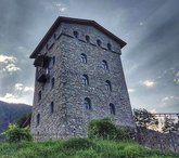 Надвратная башня