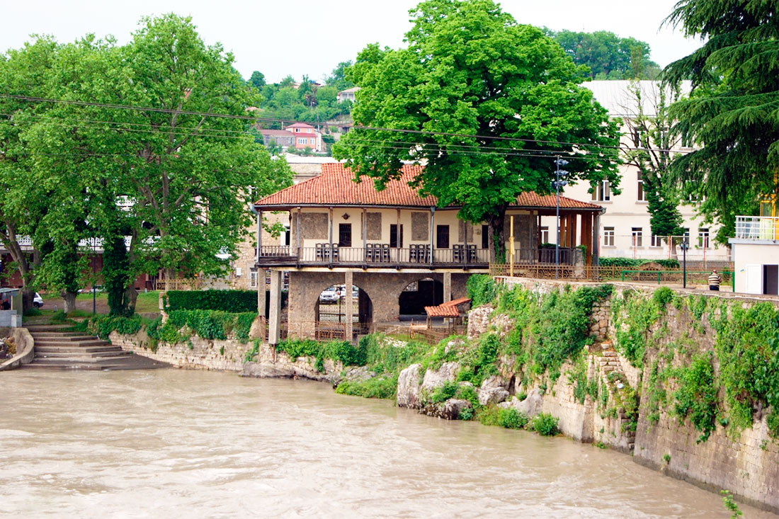 Okros Chardakhi