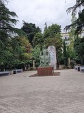 Памятник Константину Гамсахурдиа