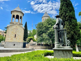 ლადო გუდიაშვილის ძეგლი