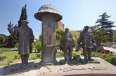 Памятник героям фильма Мимино