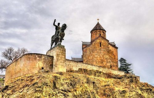 Памятник королю Вахтангу I Горгасали