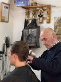Hairdresser (male hairdresser)