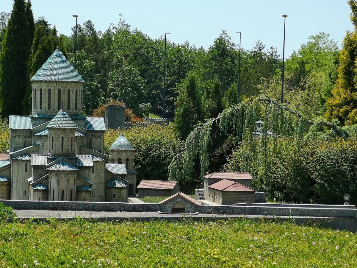 Парк миниатюр в Шекветили