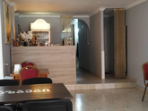 Public Dining Bar