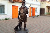 Скульптура "Дворник на Шавтели"