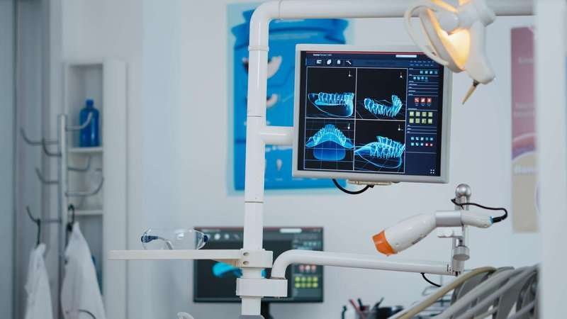 X-ray of teeth on a monitor screen