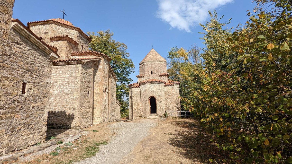Старая (Дзвели) Шуамта