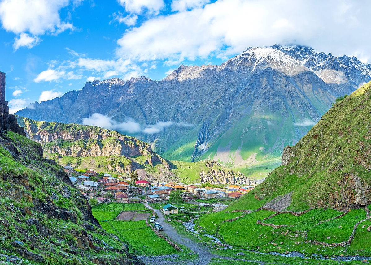 Stepantsminda general view