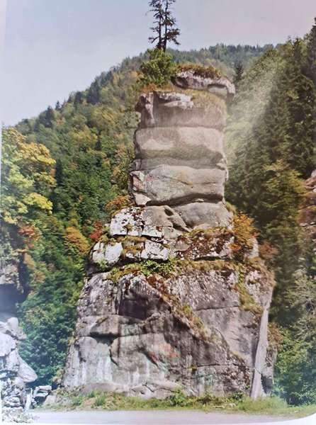 Stolb na kurorte Sairme
