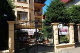 Batumi Sun Hostel (24a Lermontov St.)