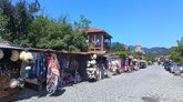 ქუჩის ბაზარი სუვენირებისთვის