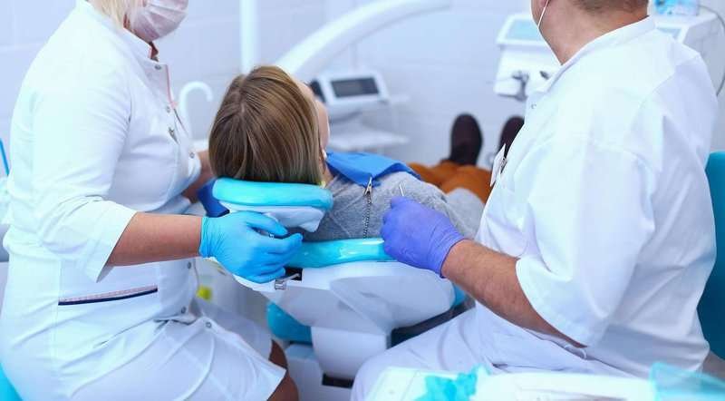 girl in the dentist's chair
