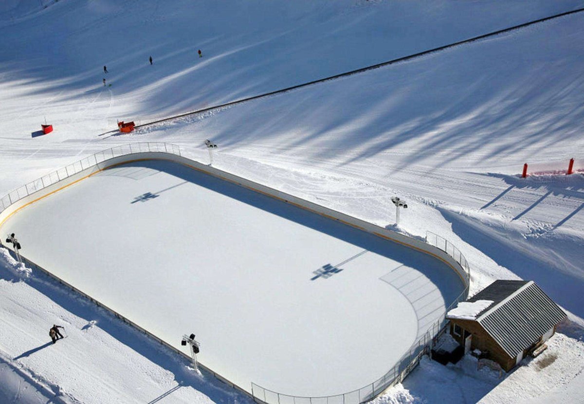 View of the skating rink in Bakuriani