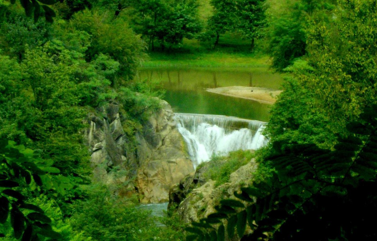 Водопад Самцвера