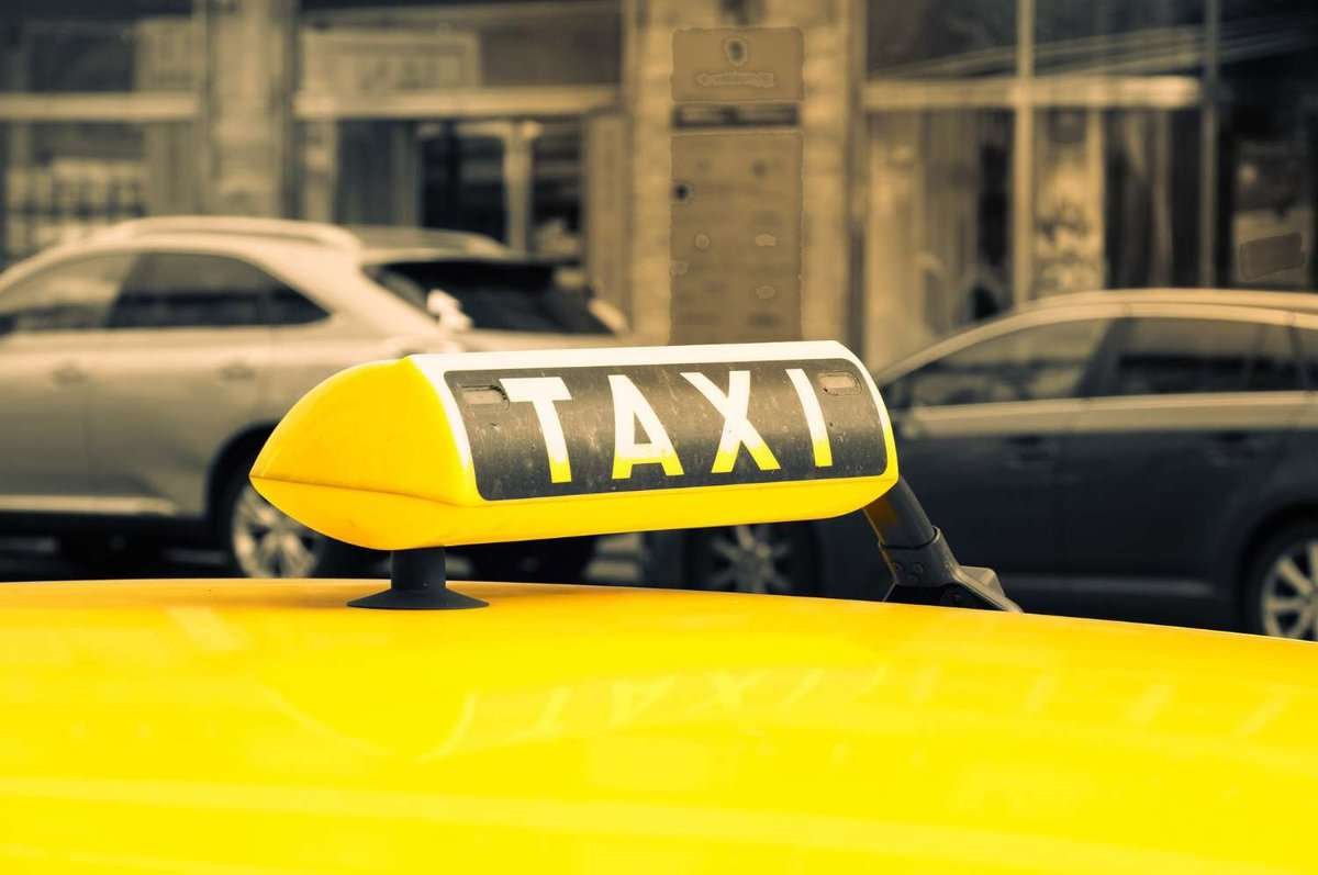 Taxi