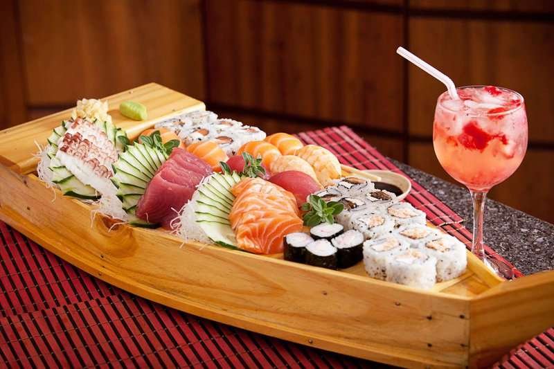 sushi boat with cocktail