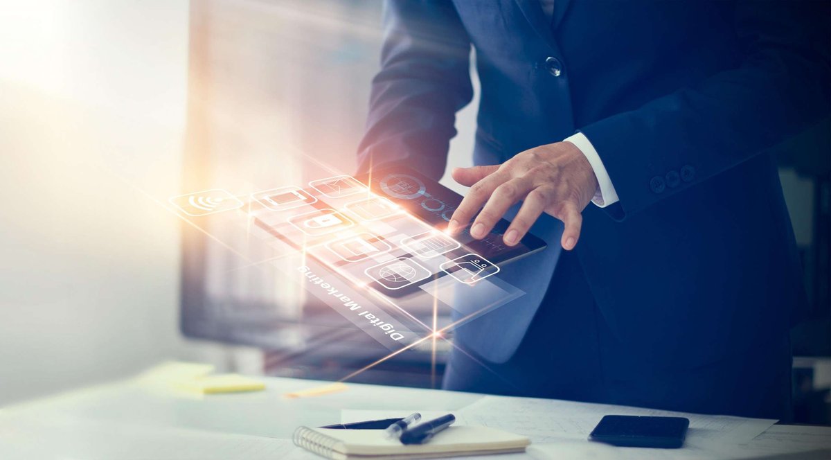 digital-marketing-businessman-using-modern-inte