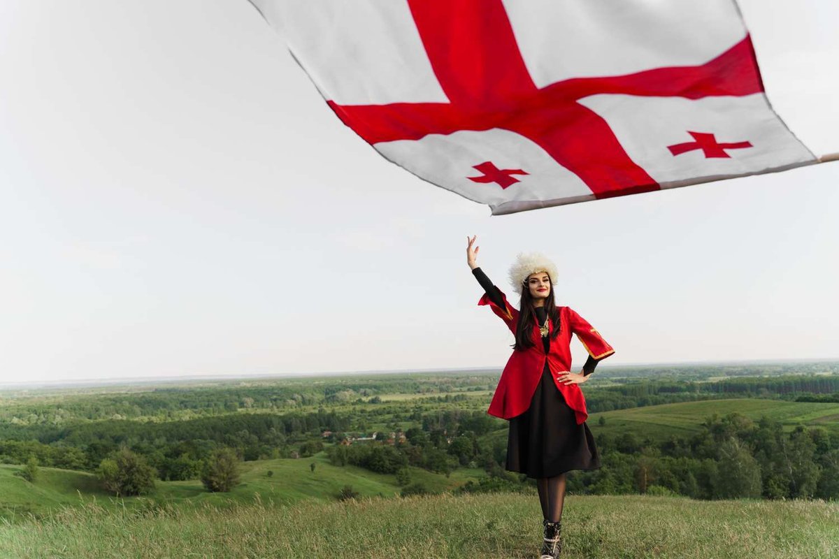 georgian-girl-in-red-national-dress_1.original