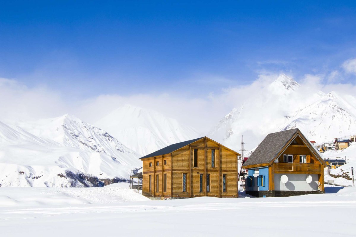 gudauri-mountains-and-hostels.original