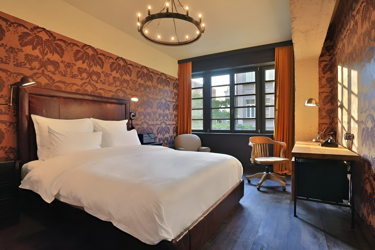 Номер отеля Rooms в Тбилиси