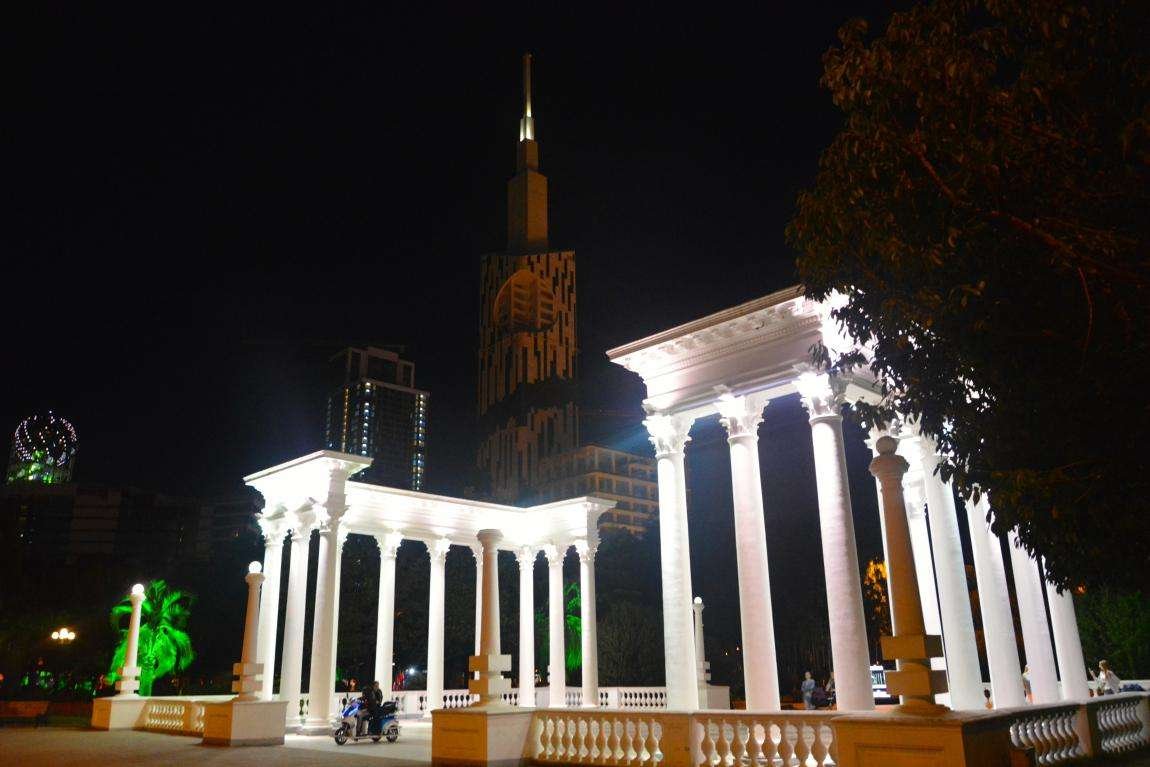 kolonnady-batumi