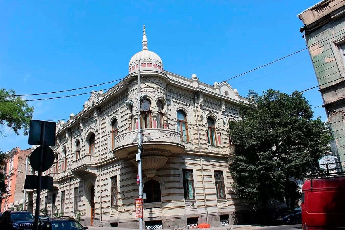 mansion-mikhail-kalantarov-04.original