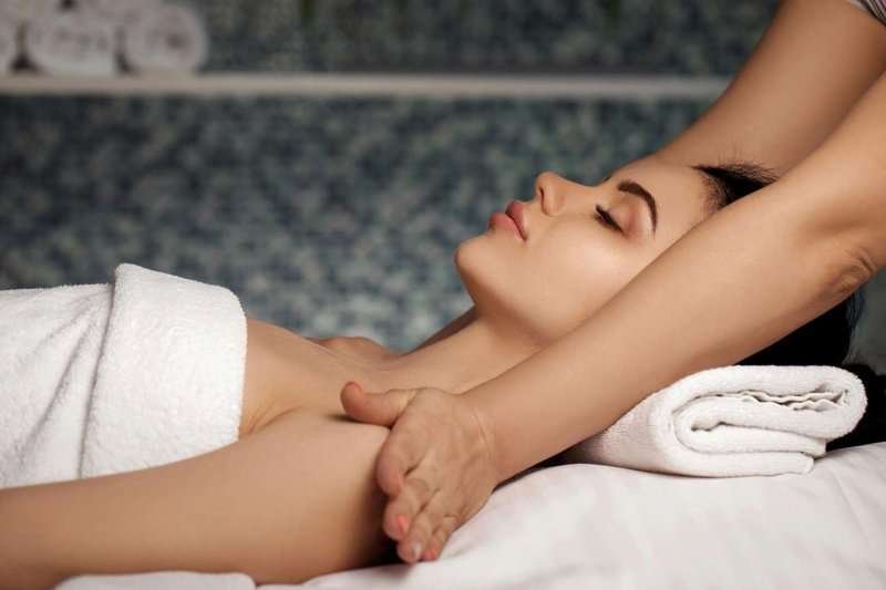 Massage in a spa salon