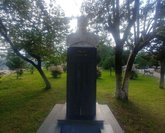 Памятник Дзуку Лолуа