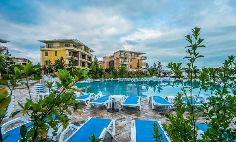 Oasis Dreamland Hotel in Chakvi